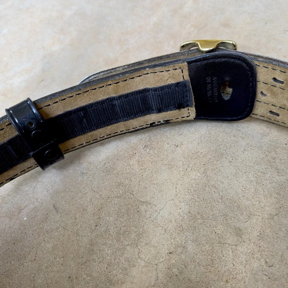 Safariland Duty Belt MDL 87V 44/110 4210 Black Solid Brass Buckle Handcuff Cases